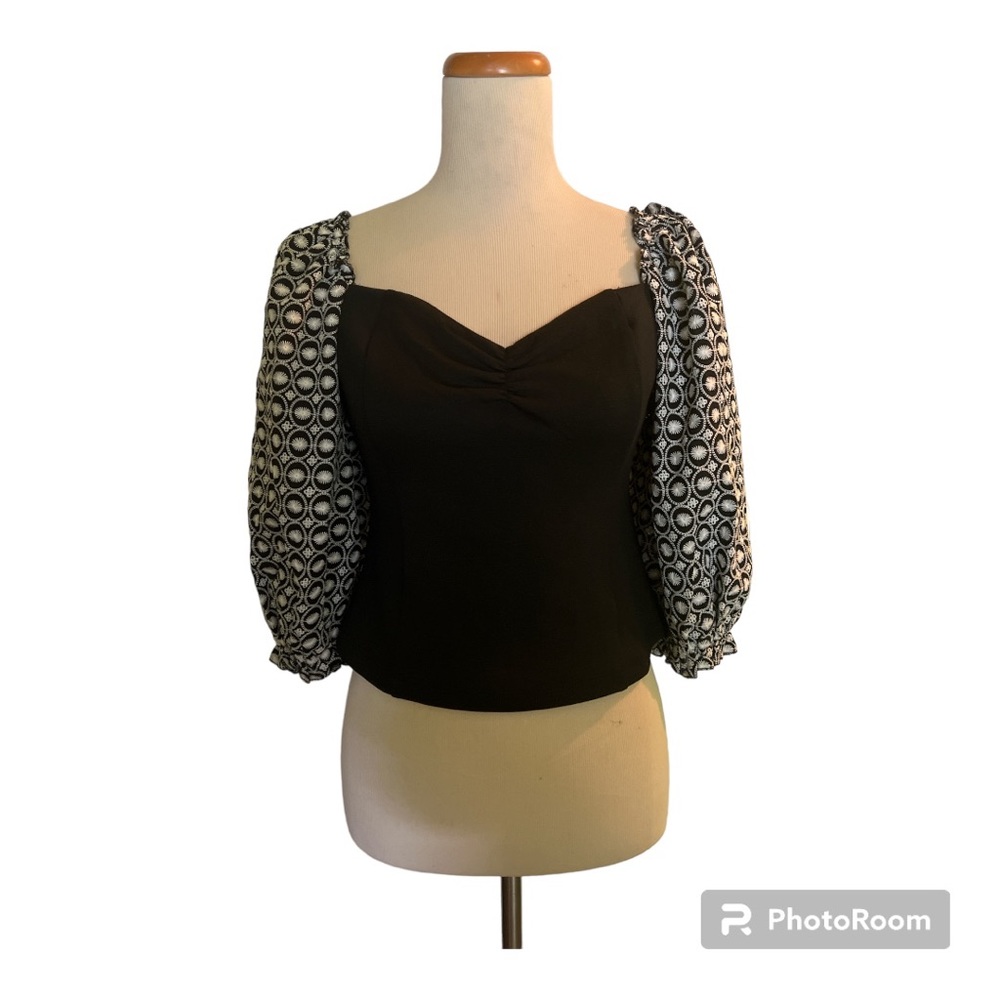 Badgley Mischka New With Tags Medium cotton blend black/white top